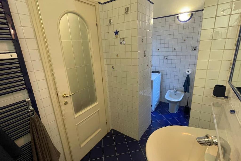 Ferienwohnung "Iris" Milano Lunigiana In Stazione Centrale Exterior foto