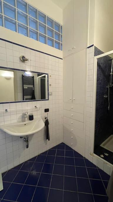 Ferienwohnung "Iris" Milano Lunigiana In Stazione Centrale Exterior foto